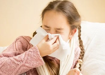 У ребенка утром насморк и кашель: чем помочь сыну или дочке?