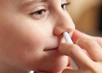 Назальные капли от простуды для детей: виды и особенности применения