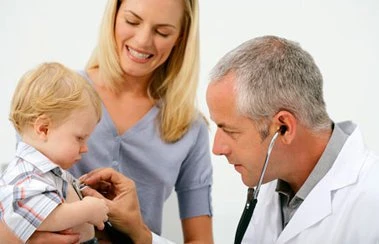 Что дать ребенку при простуде? Ответит только врач!