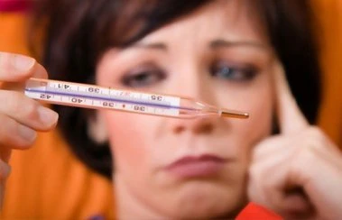 Помогаем себе сами: чем лечить сильную простуду без температуры?