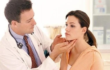 Лечение горла при хроническом тонзиллите возможно при правильном подходе