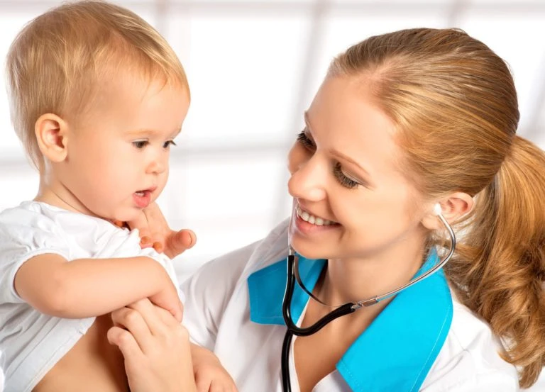 Простуда летом: как лечить ребенка? Простуда летом: как лечить ребенка?