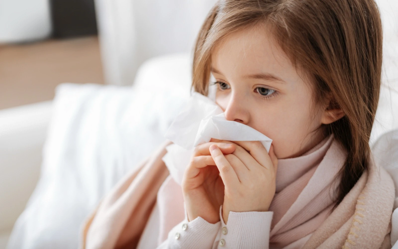 Вирусные инфекции горла и носа: лечение медикаментами и народными методами