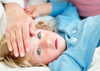 Как уберечь ребенка, если дома заболели