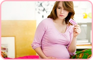 Лечение горла при беременности на ранних сроках: как помочь маме и не навредить малышу?