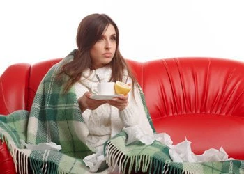 Лечение ОРВИ у взрослых в домашних условиях: побеждаем болезнь доступными средствами