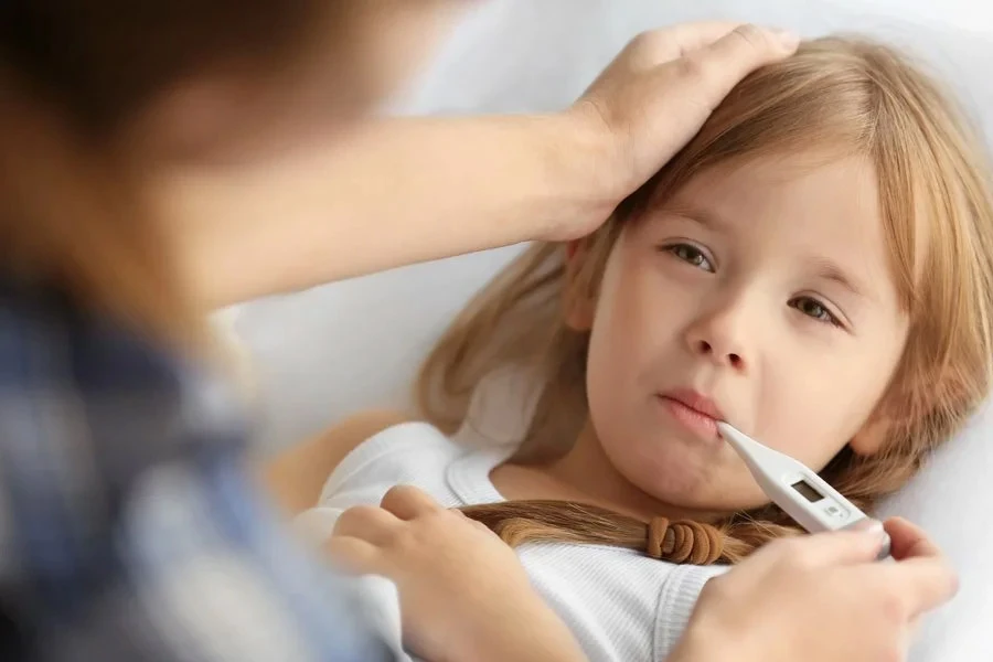 Что означает высокая температура у ребенка без симптомов?